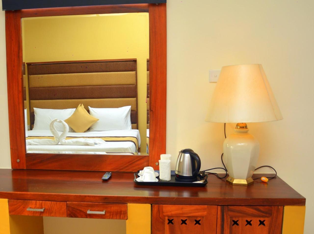 Beach Corridor Hotel & Spa With Free Airport Shuttle Negombo Luaran gambar